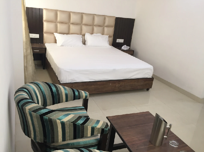 1 x Deluxe Room
